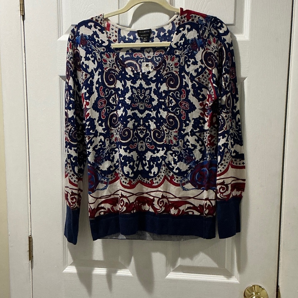 Talbots NEW Elegant Blue and Red Paisley Top Size Medium - Picture 3 of 10